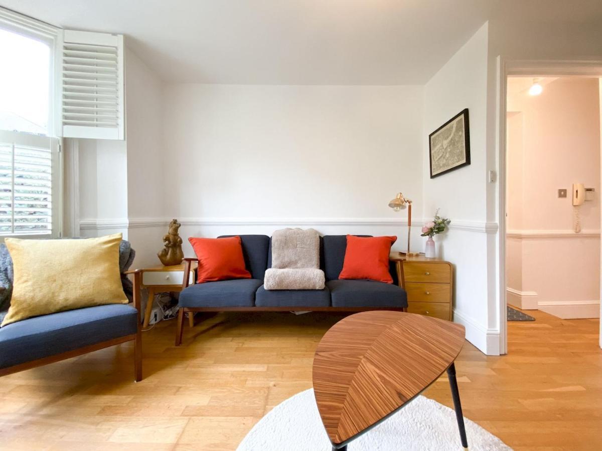 Pass The Keys Garden Apartment In Stockwell Londres Exterior foto
